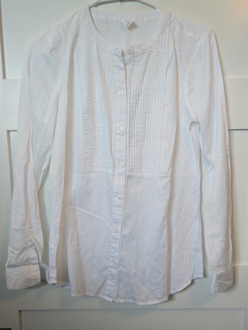 Old Navy White Pintuck Collarless Button-Up Dress Shirt XS